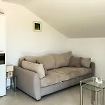 3 Bedroom Amazing In Tribunj Holiday home *