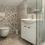Casa de Férias 3 Bedroom Amazing Home In Tribunj
