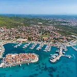 3 Bedroom Amazing In Tribunj Tribunj (Sibenik-Knin)