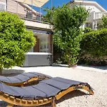 Holiday home 3 Bedroom Amazing In Tribunj