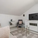3 Bedroom Amazing In Tribunj Holiday home Tribunj (Sibenik-Knin)