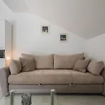 3 Bedroom Amazing In Tribunj Holiday home Tribunj (Sibenik-Knin)