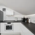3 Bedroom Amazing In Tribunj *