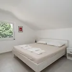Holiday home 3 Bedroom Amazing In Tribunj *