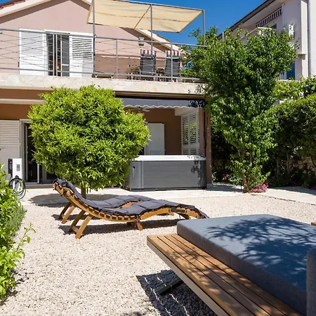 3 Bedroom Amazing In Tribunj