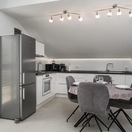 3 Bedroom Gorgeous In Tribunj Tribalj