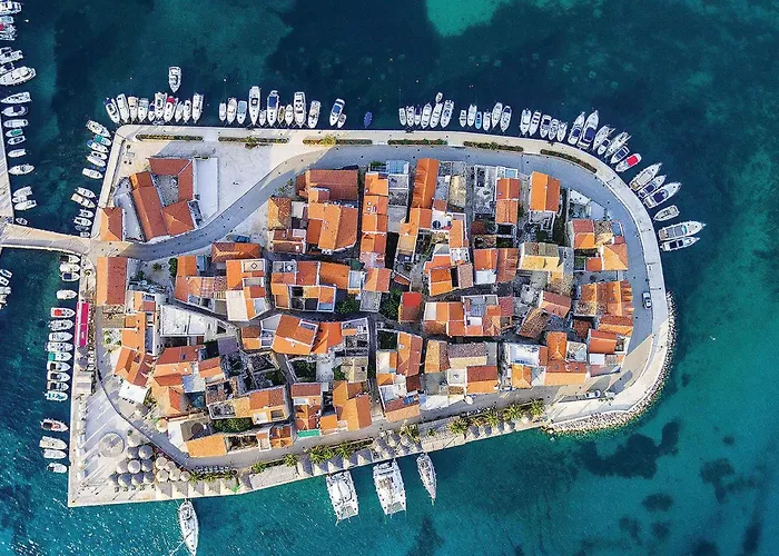 Lovely In Tribunj With Wifi 펜션 *